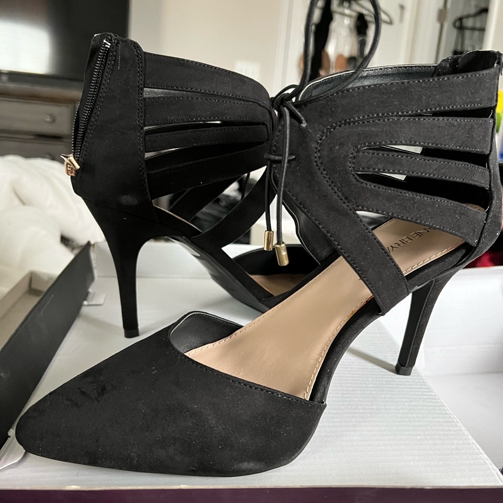 Lane Bryant 11W Black Heels. Purchased new and never worn.